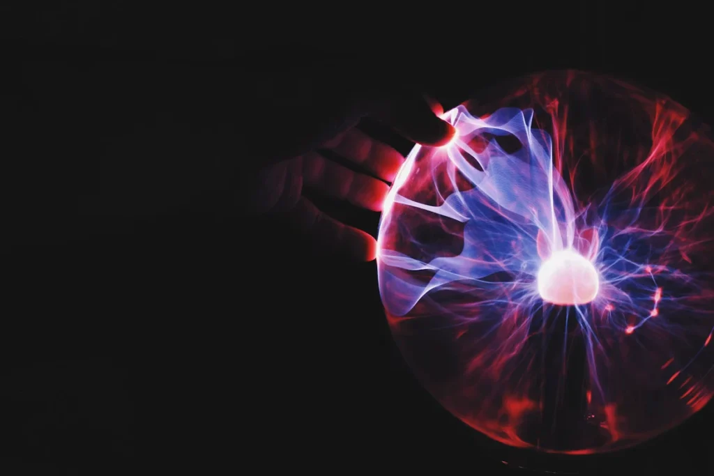 Plasma é o quarto estado da matéria e está presente em grande parte do Universo