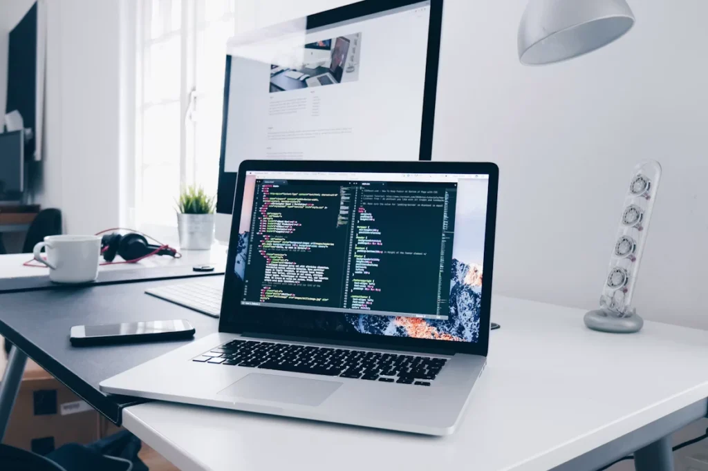 O retorno aos escritórios está mudando a rotina dos desenvolvedores de software