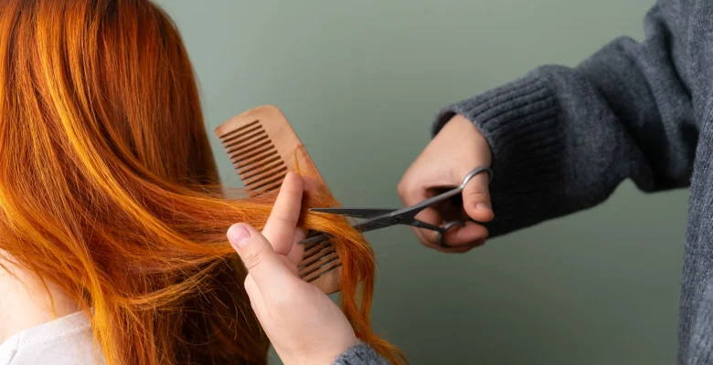 Cortar o cabelo faz ele crescer mais rápido?